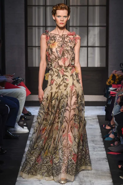 Look 30